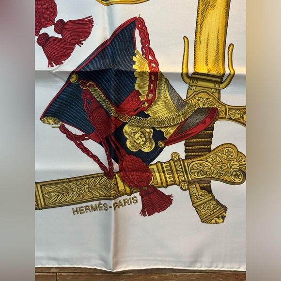 HERMES Scarf Carre90 Silk Square GRAND UNIFORME with box like new - Picture 5 of 8